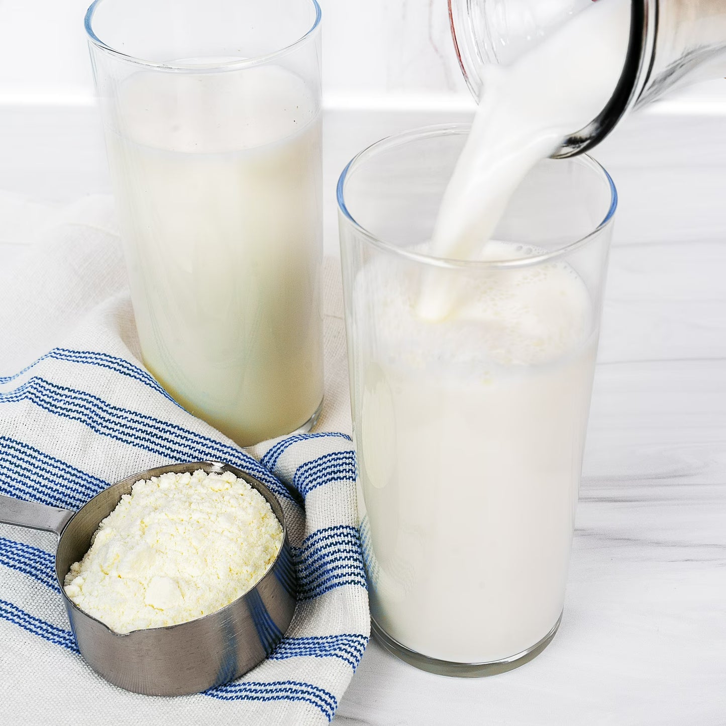 Great Value Instant Dry Whole Milk, 39.5 oz Bag, Makes 8 Quarts, 32 Servings per Container