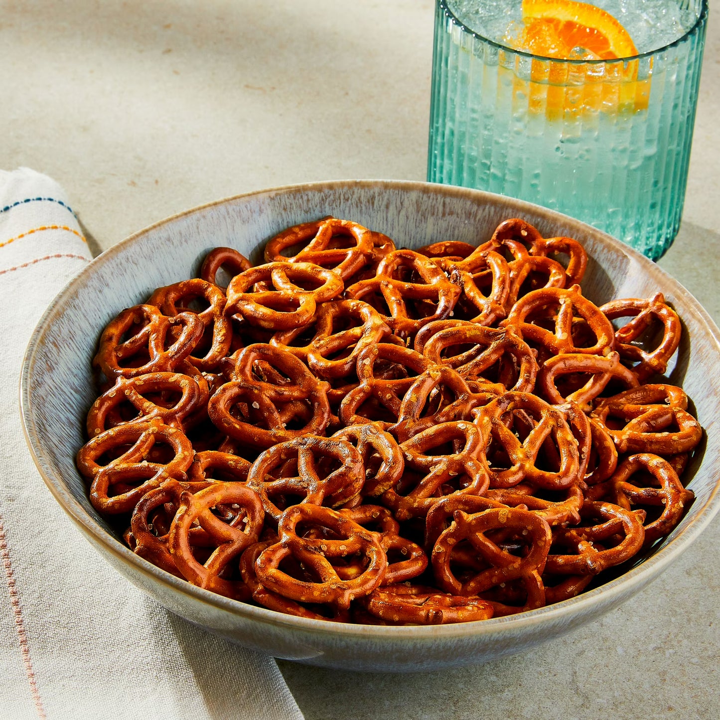 Great Value Crisp and Salty Mini Pretzel Twists, 16 oz